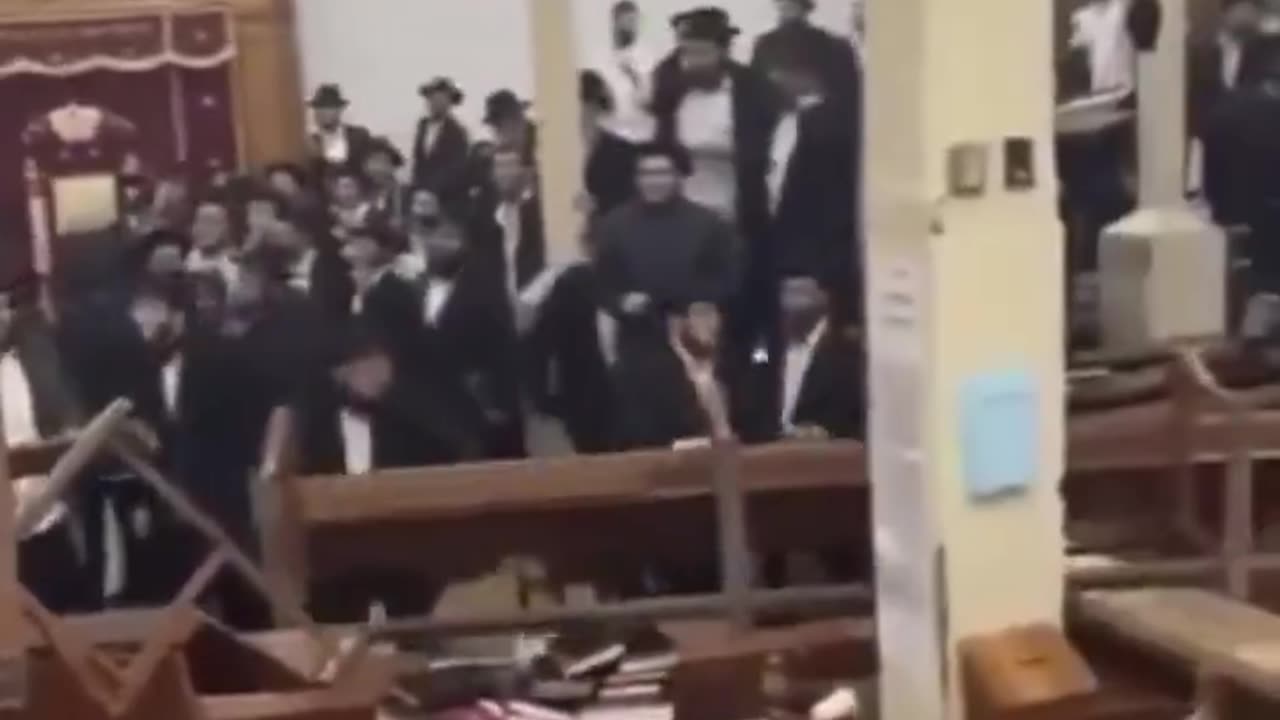 Synagogue Members Brawl With Police trying Close Their Illegal Tunnel Network Under New York
