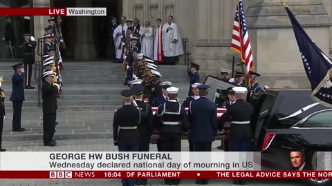 Hearse arrives at National Cathedral