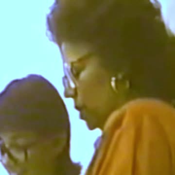 Primeira Comunhão 1992 - Igreja Santo Antonio dos Bancários - São Paulo - Alan com crise de riso