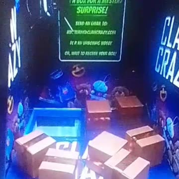 ClawCrazy almost got the box in this claw game