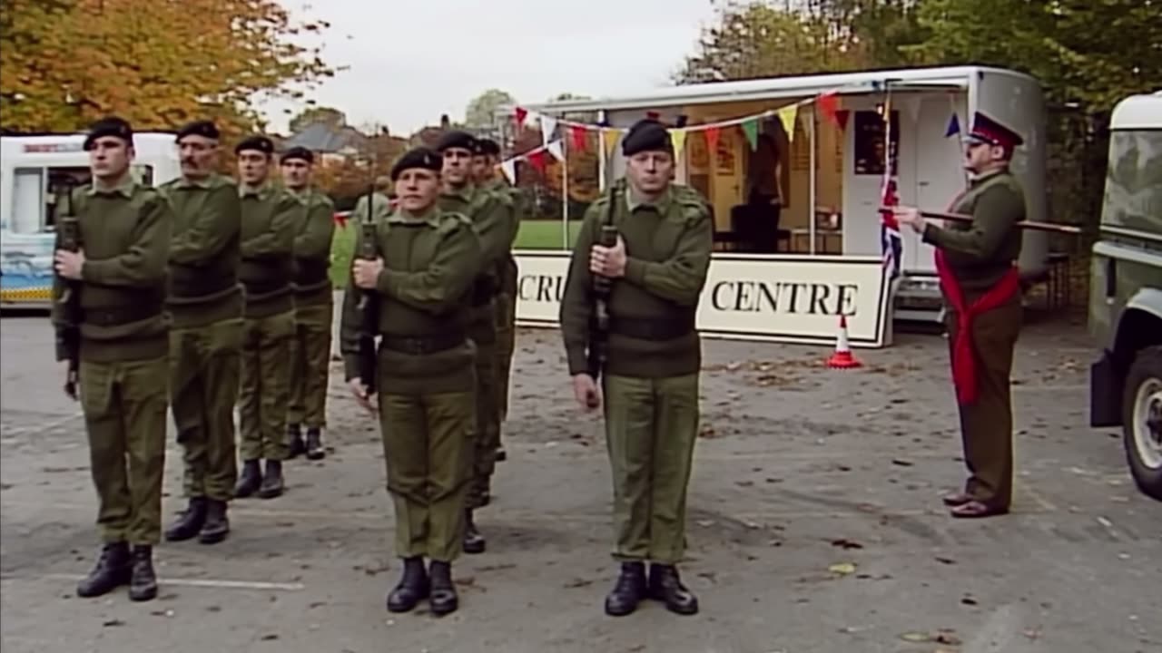 Mr bean army funny clip