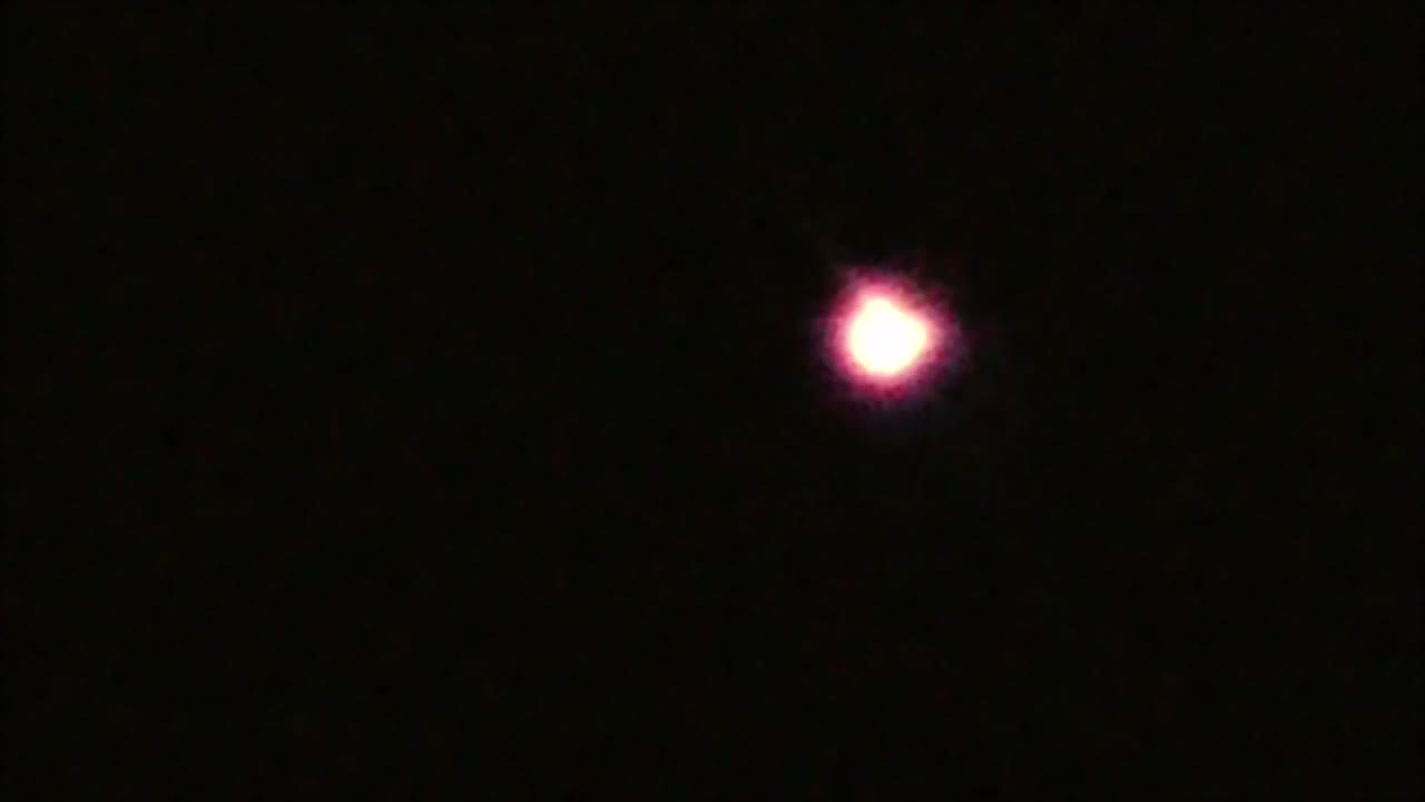 VIDEO: Marte 6 Nov. 22 - Zoom al Intenso brillo rojo