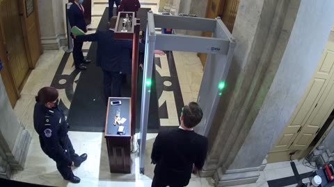 0163USCH01HouseCarriageDoor_2021-01-06_12h32min47s627ms.mp4