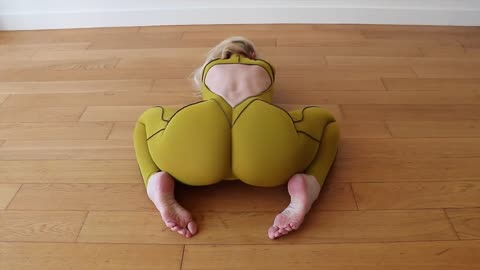 Yoga Flow — Legs and Thighs Stretch