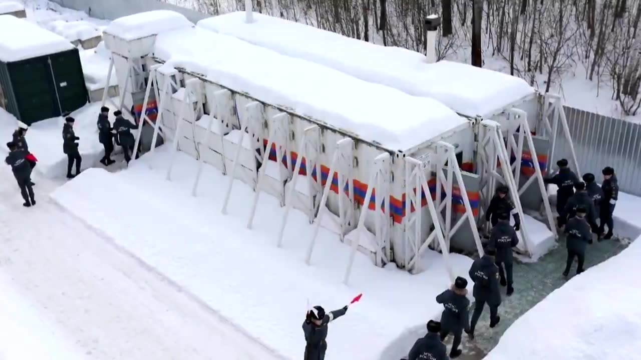 RUSSIA STARTS BUILDING NUCLEAR-RESISTANT SHELTERS