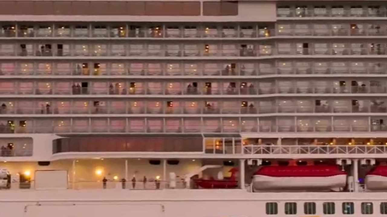 Cruise to Perfection: Luxurious Amenities and Activities Onboard