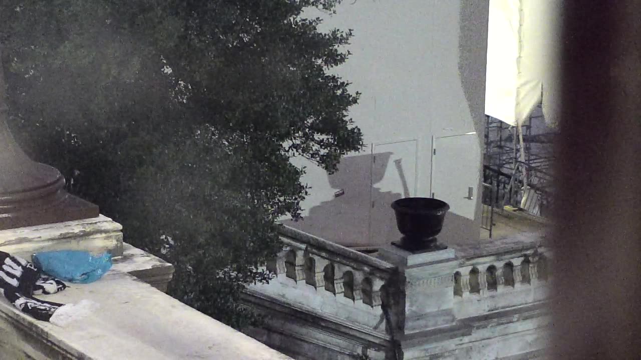 Camera0925USCG00UpperTerraceWest_2021-01-06_Starting_at_17h34min27s920ms.mp4