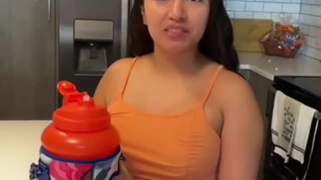 Is a Hot Dog a sandwich ?