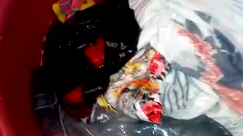 lavando roupa na maquina 3