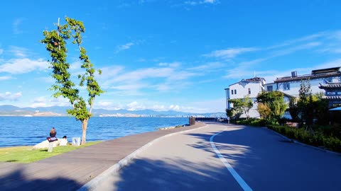 Do you like sunny days or rainy days, healing landscape