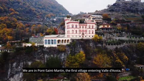 Fendi Hand in Hand Baguette