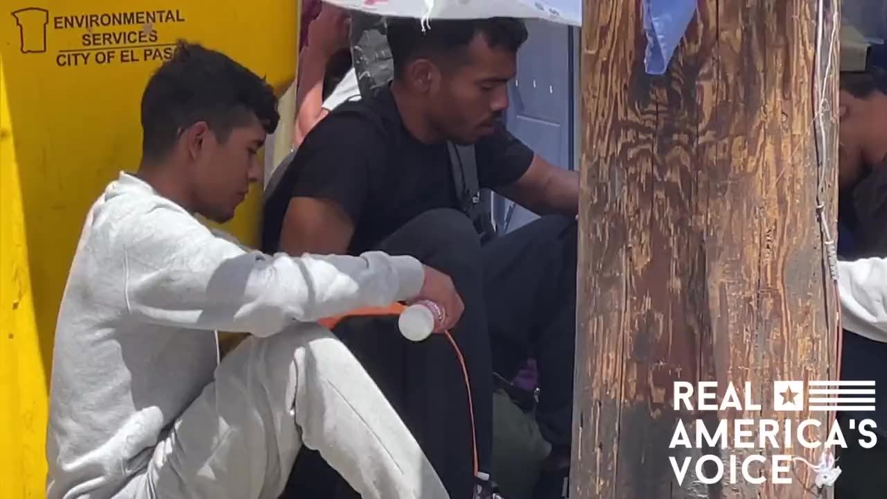 El Paso, Texas as Illegals Sit Around and Do Drugs in Broad Daylight