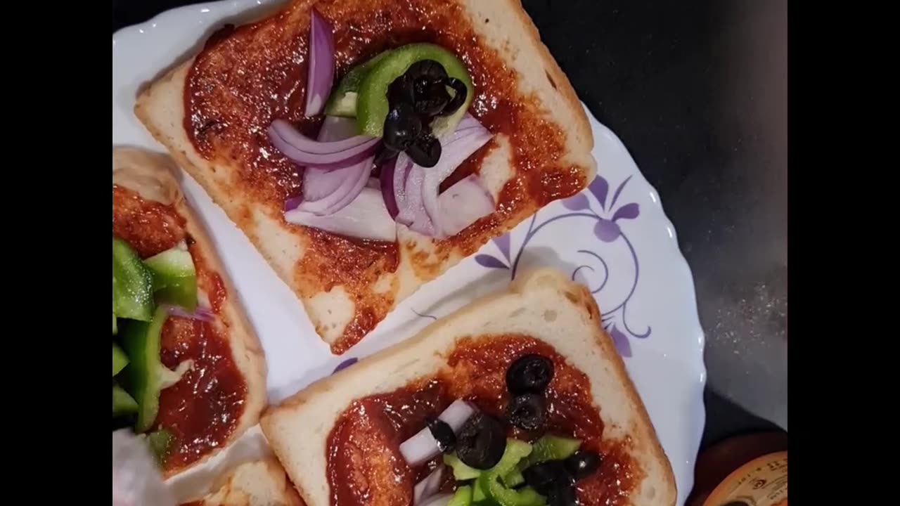 #breadpizza