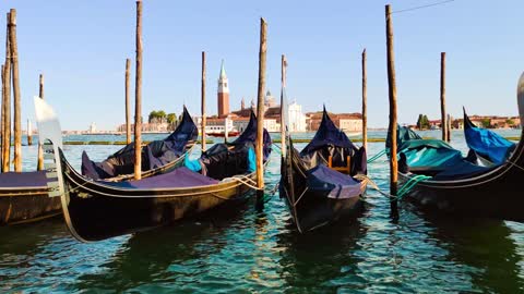 gondola transport italy