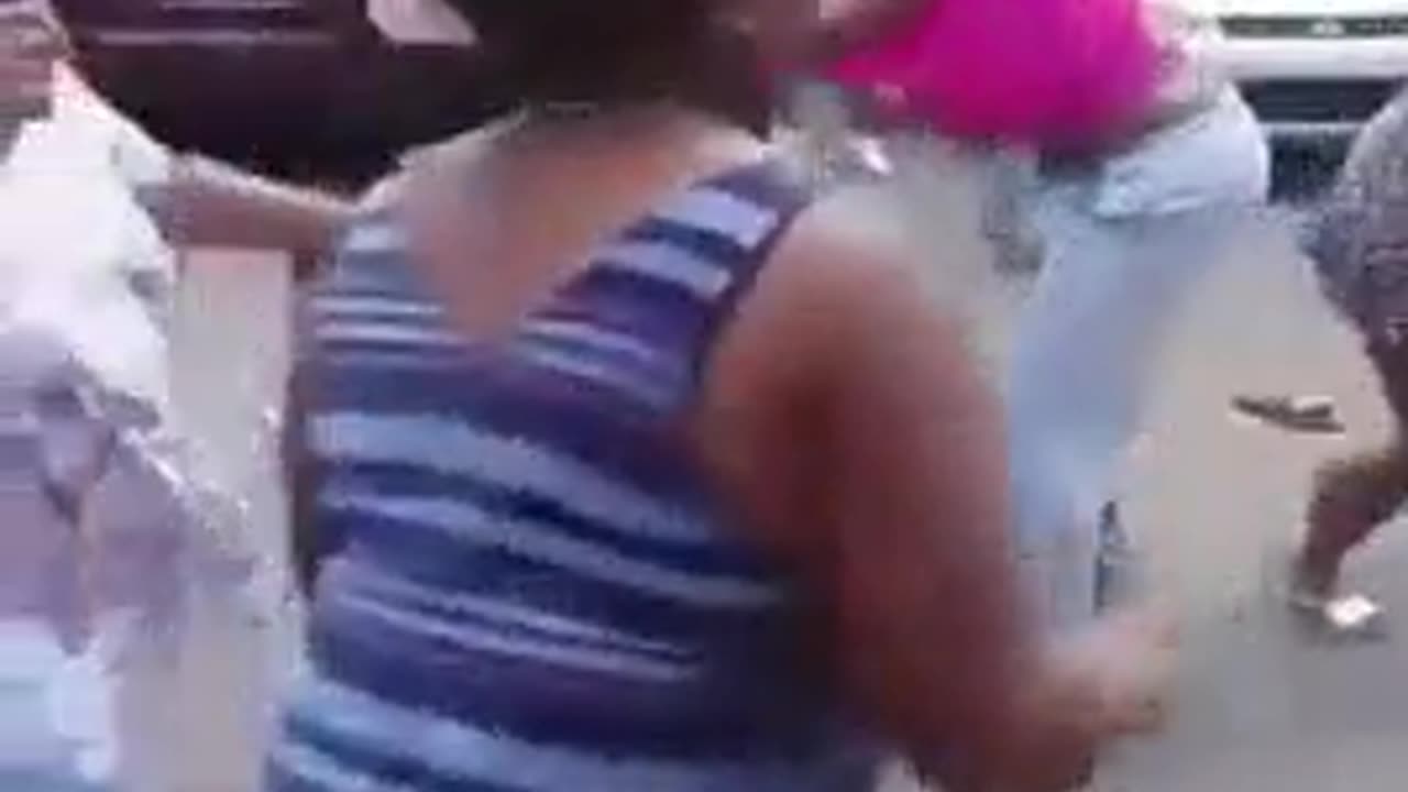 women fighting