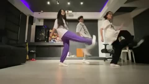 Crazy dance move.O.M.G