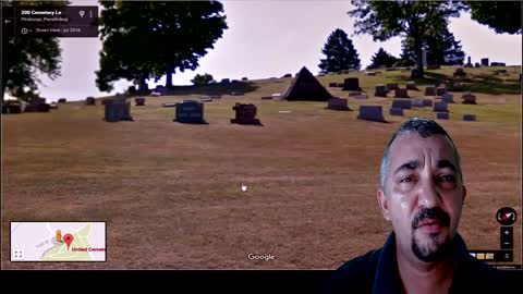 A PIRÂMIDE NO TÚMULO DE CHARLES RUSSEL