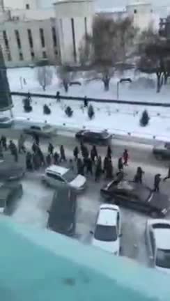 Protesters in Semipalatinsk go to the akimat