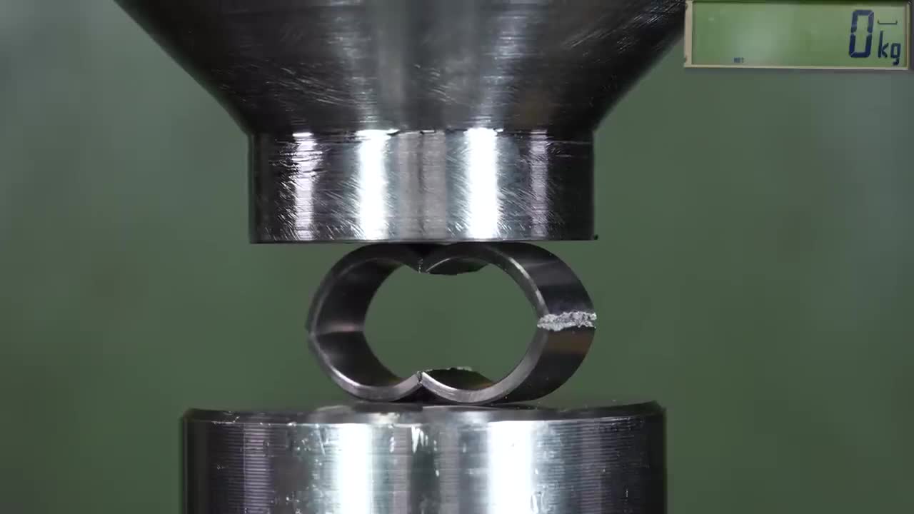 How Strong Is Tungsten Ring? Hydraulic Press Test!3