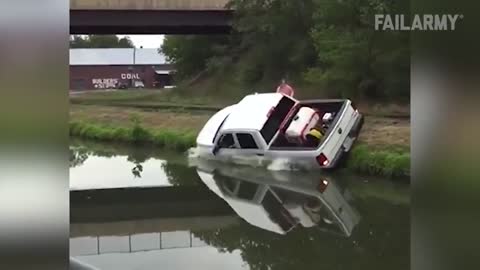 Hilarious Truck Fails