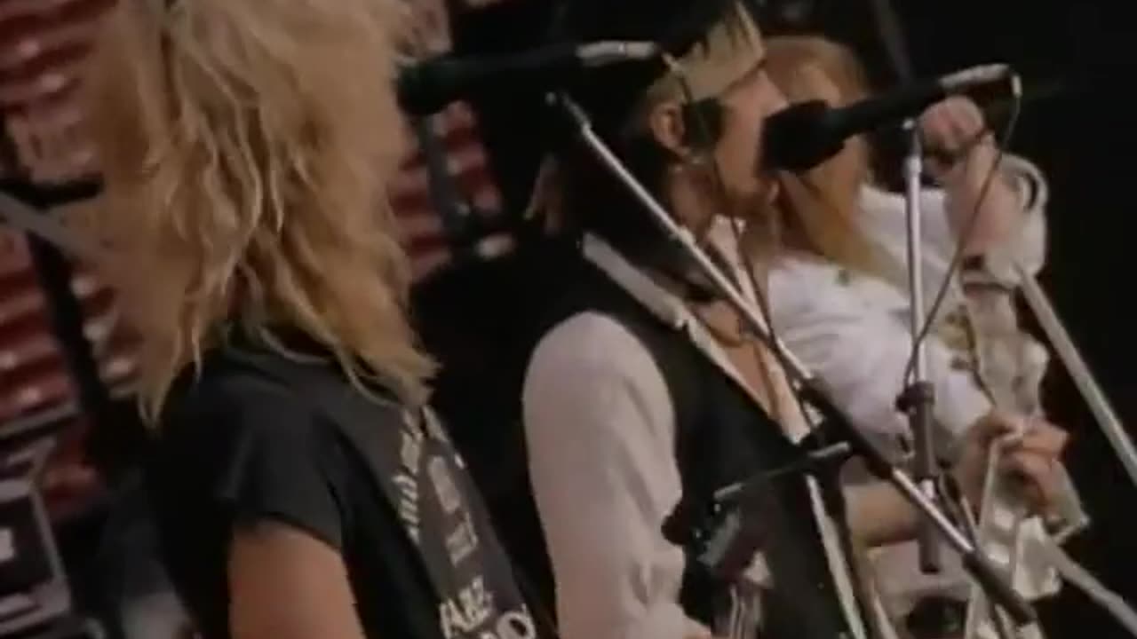 GUNS & ROSES - Paradise City