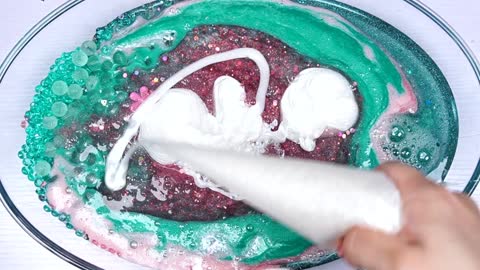 "Making Relaxing Slime" With Piping Bags Satisfying slime video #crunchyslime #ASMR #Pink #mint