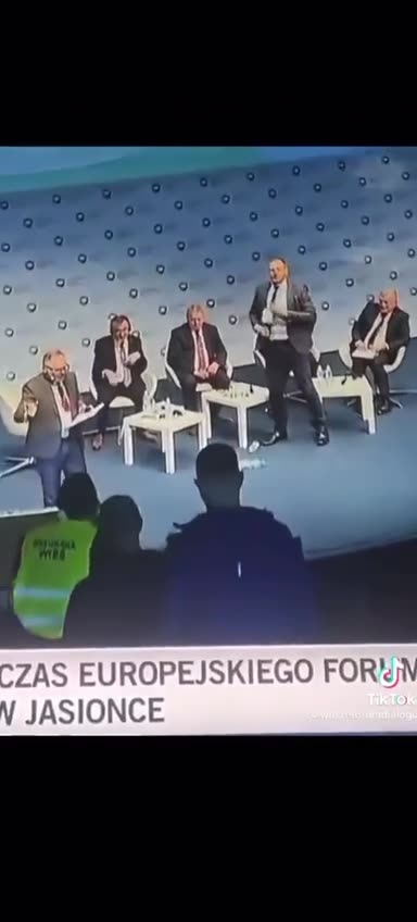 Polish Farmers threw eggs at the Minister of Agriculture & his colleagues from Lithuania...