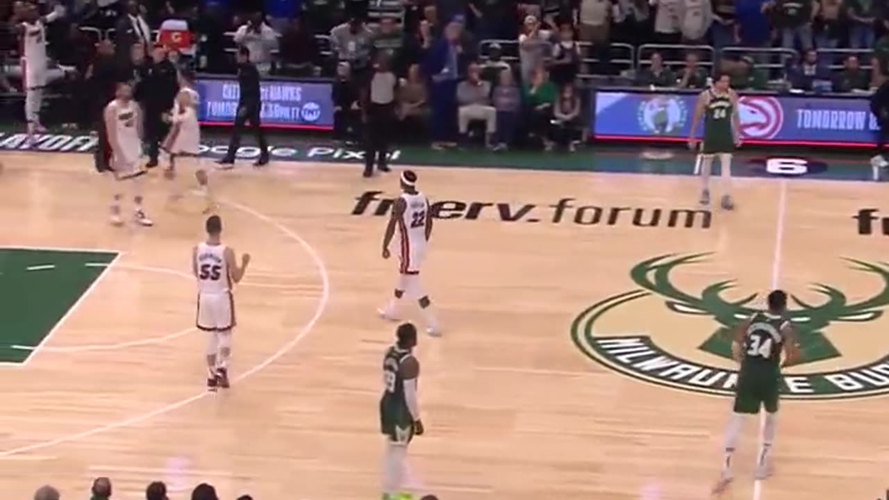 Gabe Vincent ➡️ Jimmy Butler. Miami has used the OT-forcing inbounds play before 👀