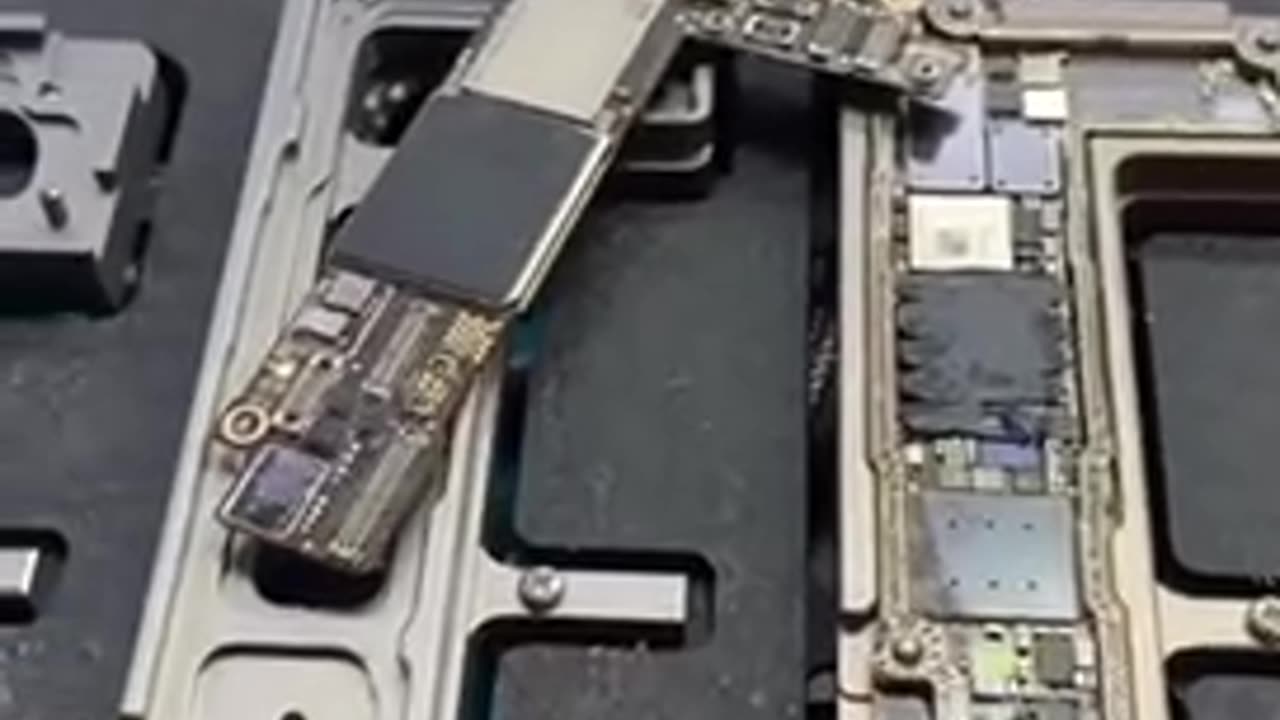 iPhone motherboard separate