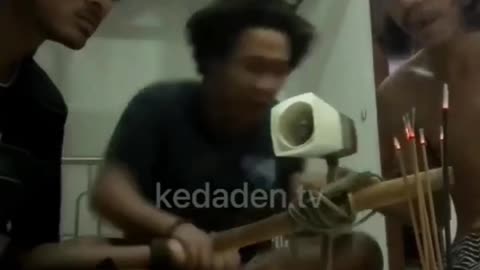 Fail to focus by wearing a white towel