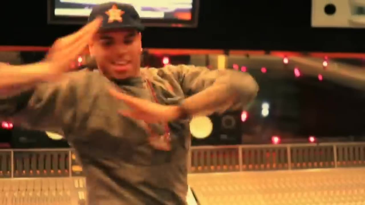 Chris Brown - Beautiful People ft. Benny Benassi (VIDEO)