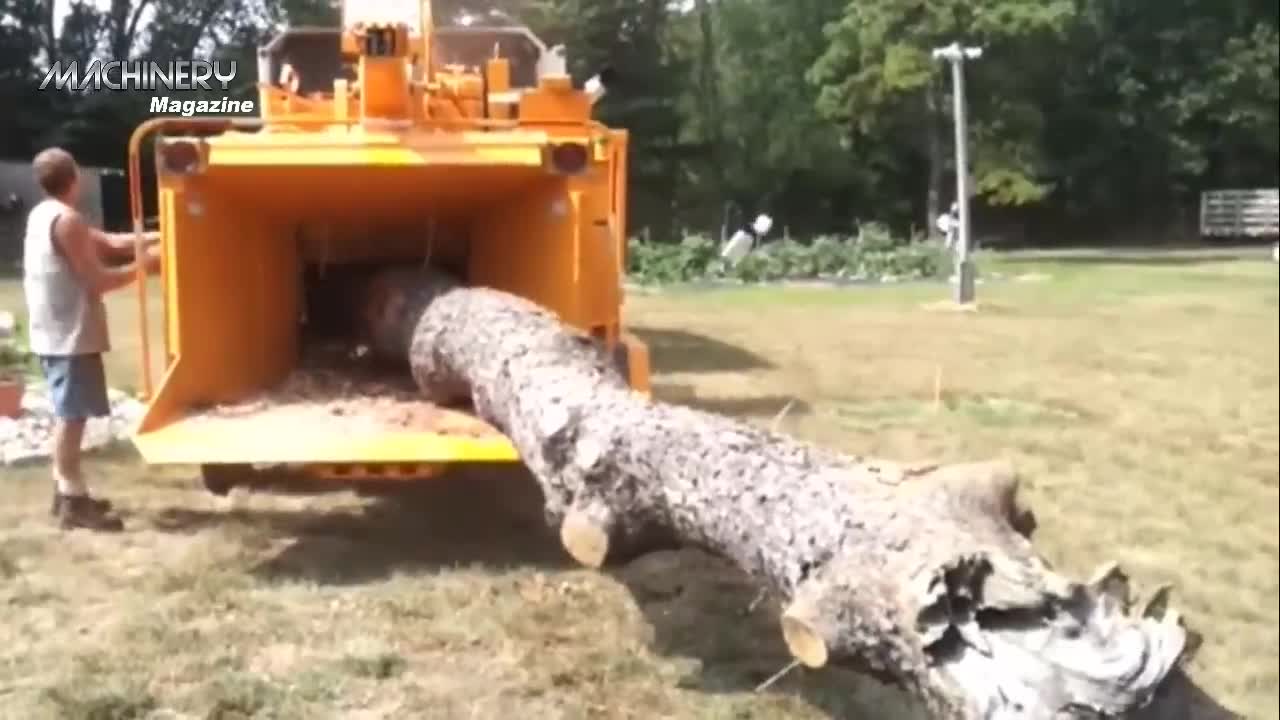 Extreme Fast Wood Chipper Machine Modern Technology - Amazing Wood Processor Big Tree Shredder Easy