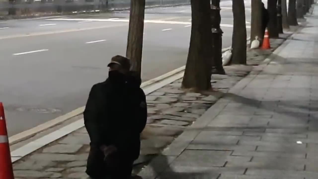 20200310_V3_S01(fydU4jmL1FM)자정이 넘어 청와대 상공에 이런 희안한 초유의