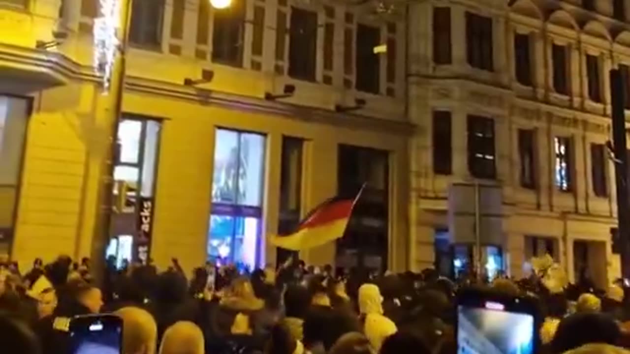 Thousands of Germans shout “Germany for the Germans”