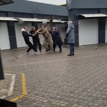 Granny calms down the recruitment "Kidnapping" of Zel