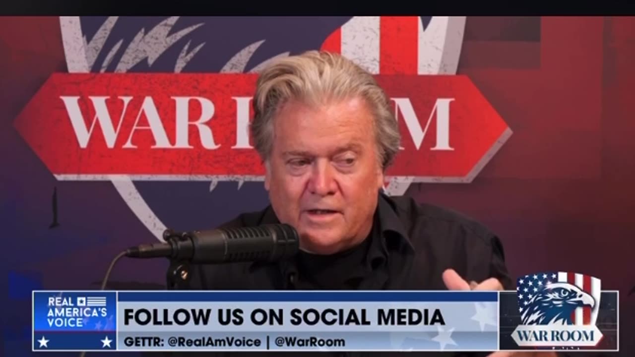 Bannon on Maui- I told you something’s not right there