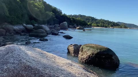 13/19 - Praia do Fayet: O destino perfeito para relaxar em Governador Celso Ramos