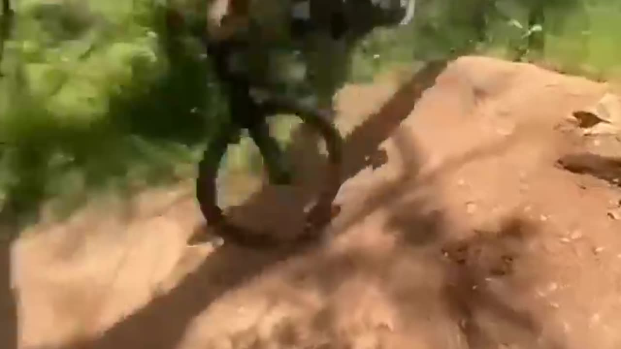 Bike Bloopers: Hilarious Two-Wheel Tumbles and Fails!