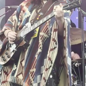 Barb Carbon (The Ain't Sisters) - LIVE @ 420Fest (Short 2)