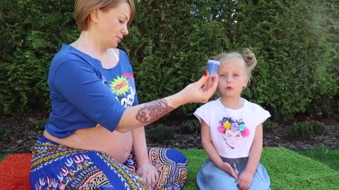 Learn Colors with Pregnant Mommy Kid Learns Colors with Finger Family Song learning colors for kids