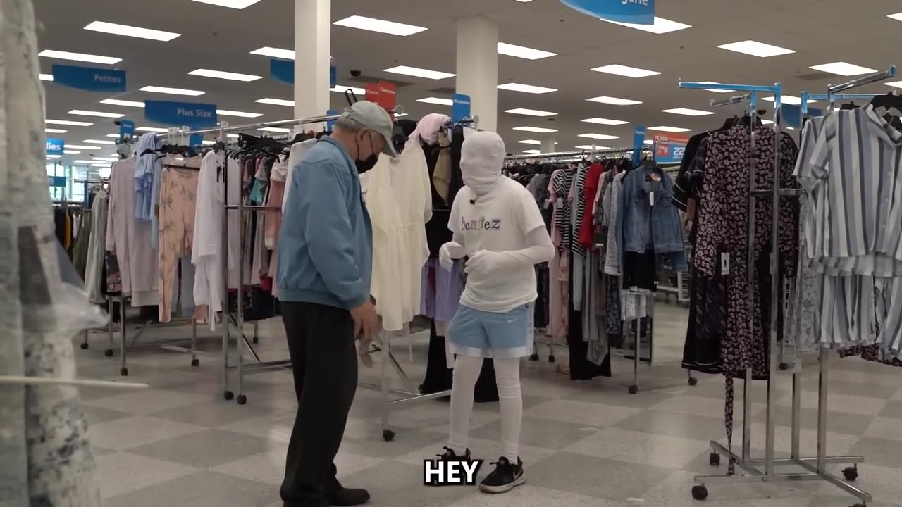 Mannequin Scare Prank