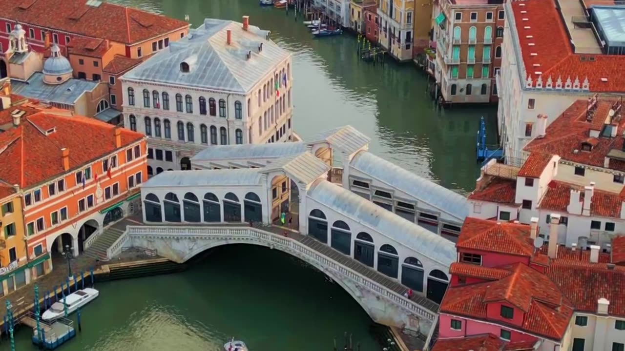 Dolce Vita In Venice