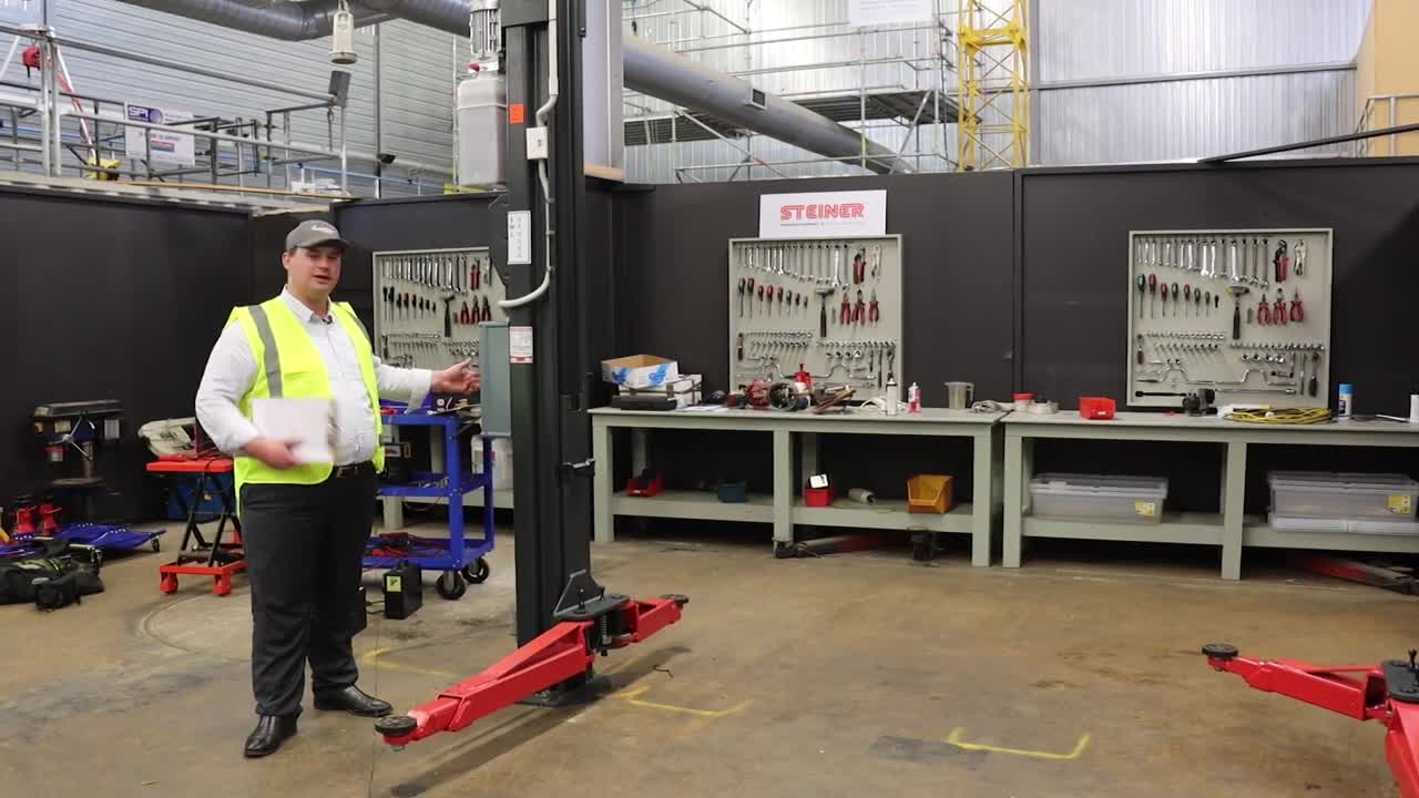 Steiner LT245CF 2 Post 4.5t clear floor hydraulic hoist