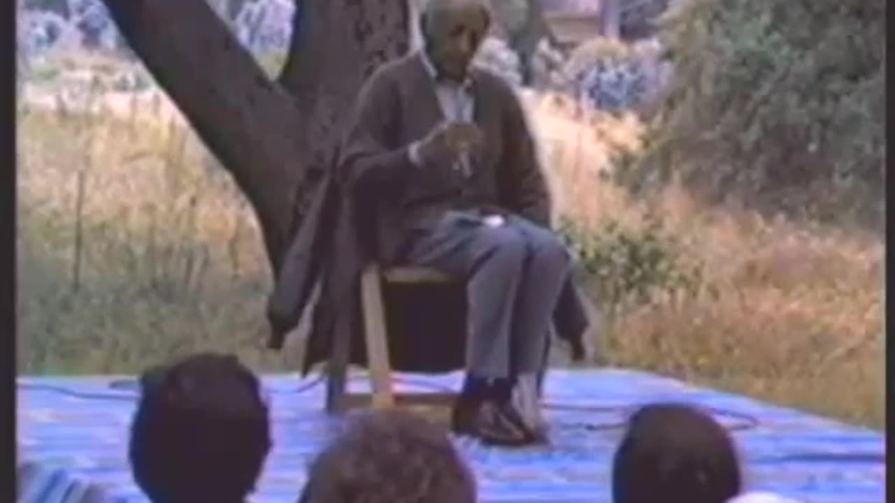 Se não existe justiça no mundo, por que eu deveria mudar? - Jiddu Krishnamurti