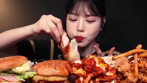 Burgers with Crispy Fried Chicken and Seasoned Chicken Mukbang ASMR