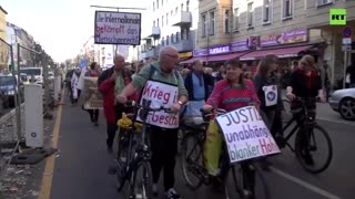 Hundreds march in Berlin against arms deliveries to Ukraine