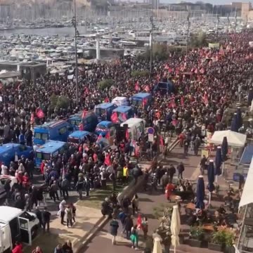 Mass rallies and strikes in France over Macron's pension reform