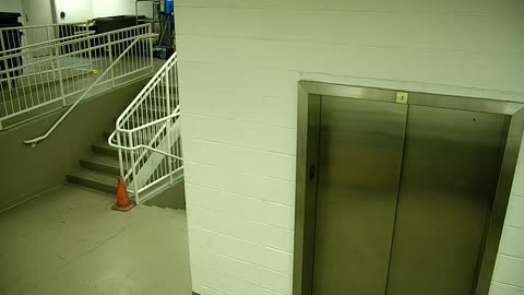 7110CVCULElevator#3Lobby_2021-01-05_17h20min00s783ms.mp4