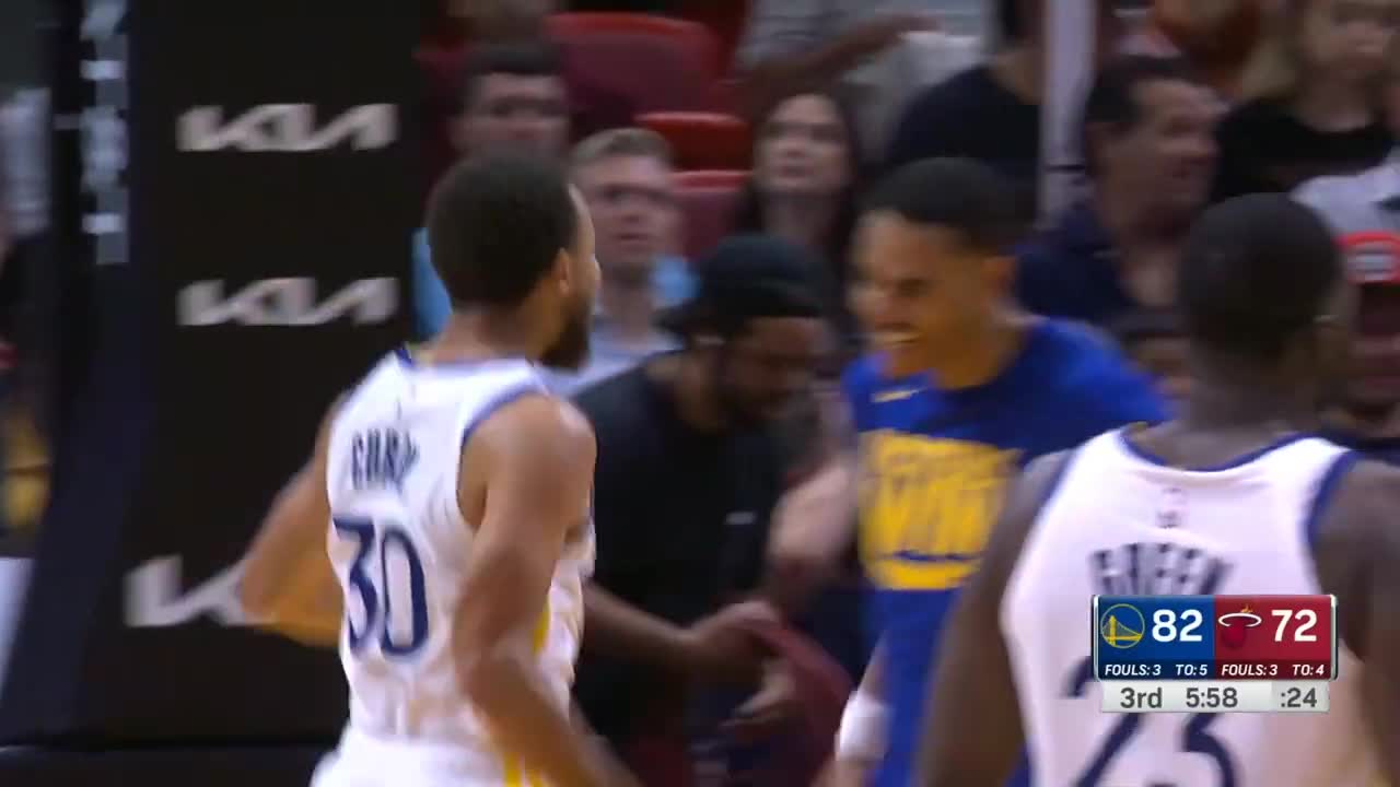 Stephen Curry its showtime dime to Andrew Wiggins and runs away before it goes in vs Heat!!