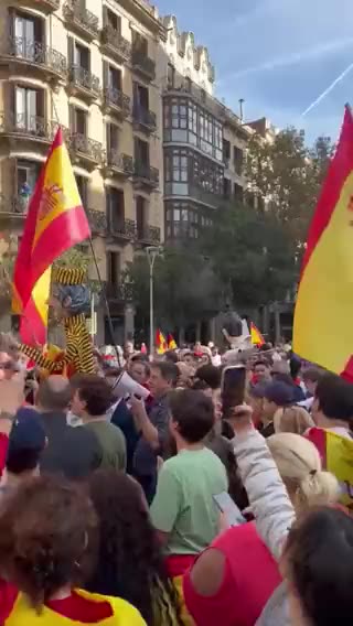 Chants of: “Spain is Christian, not Muslim